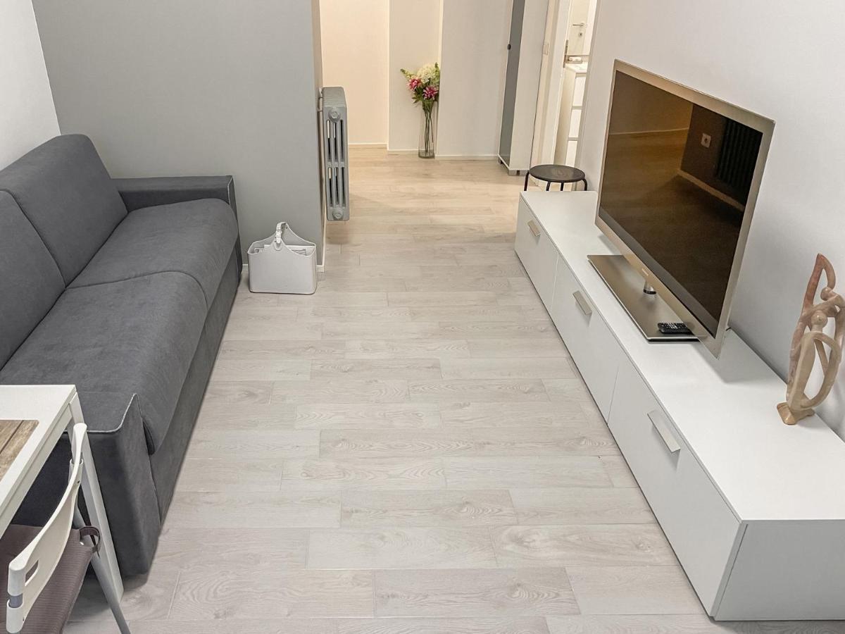 Bnb Capital Milano Moscova - White Exterior photo